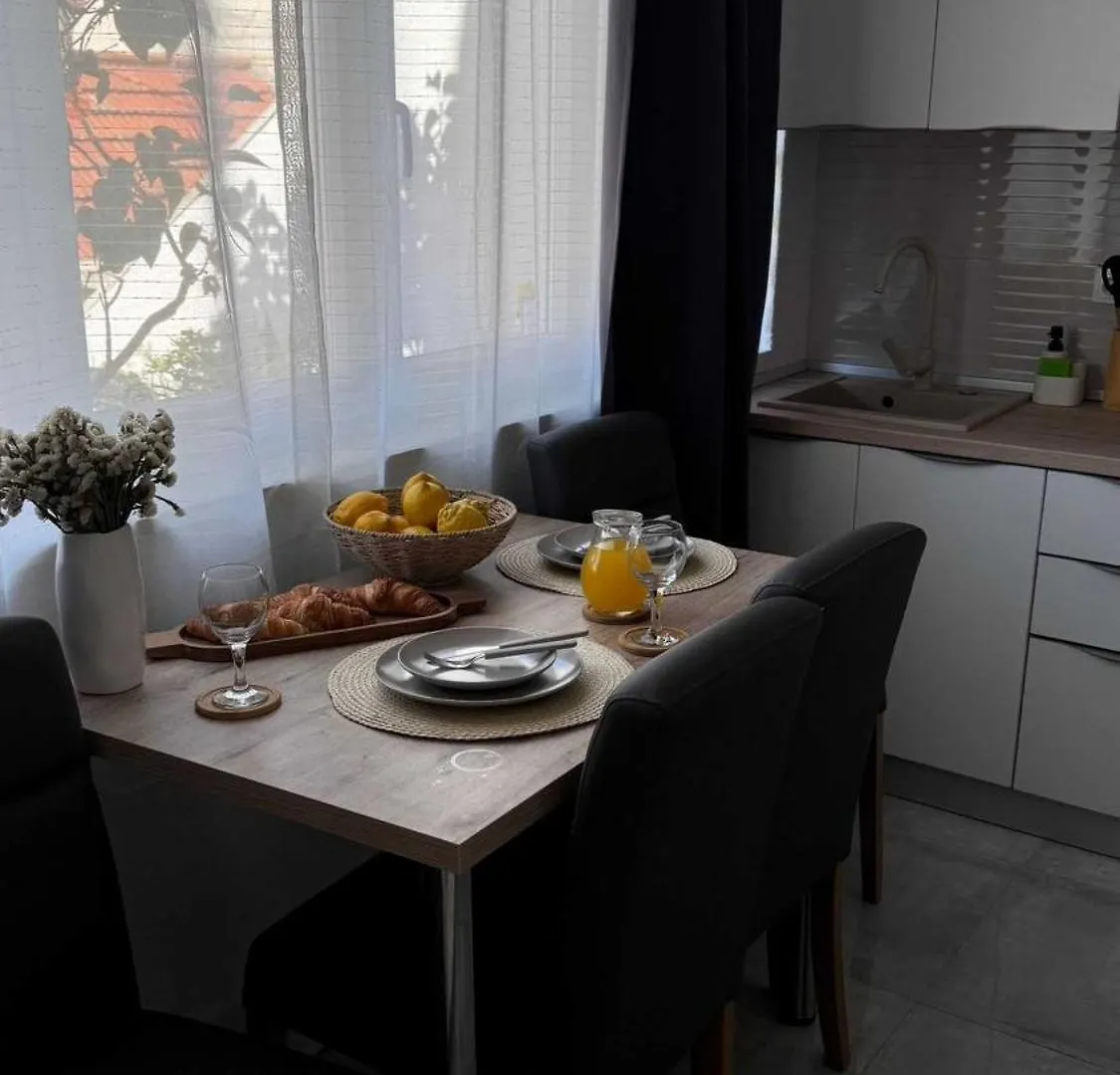 Elegant Trogir Apartment With Garden Terrace Croatia