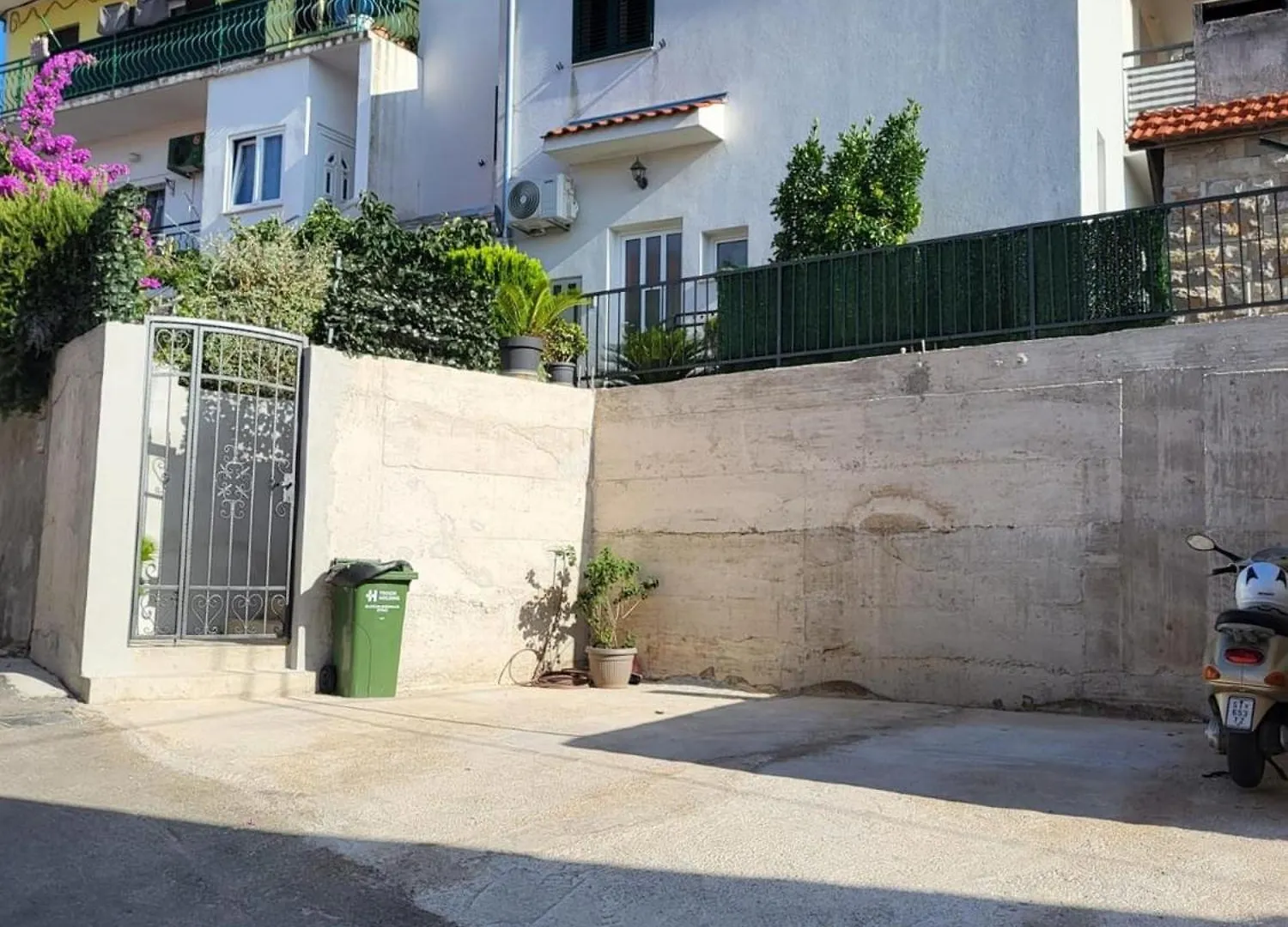 Elegant Trogir Apartment With Garden Terrace